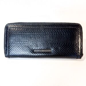 SALE BCBGeneration Black Snakeskin Wallet – Like New